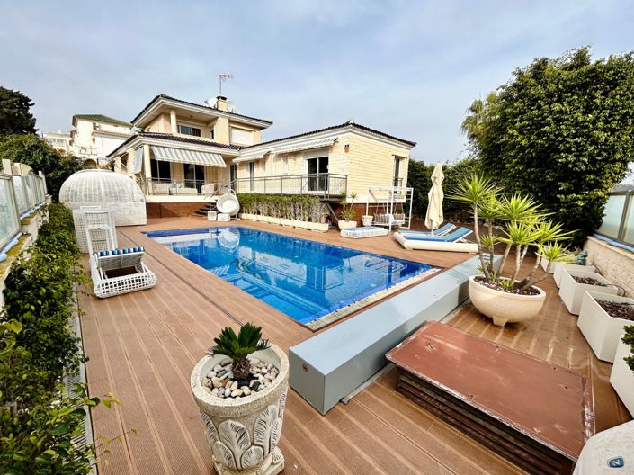 Image No.13-5 Bed Villa for sale