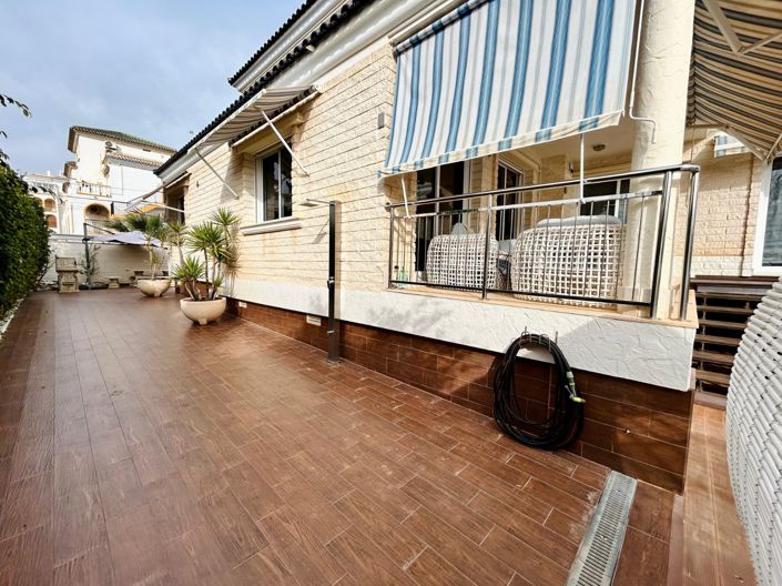 Image No.34-5 Bed Villa for sale