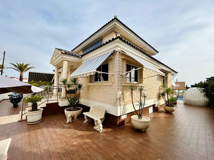 Image No.37-5 Bed Villa for sale