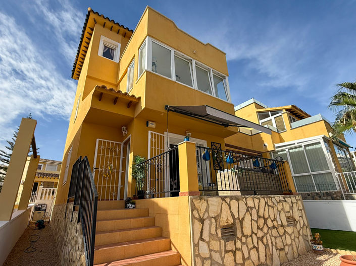 Image No.1-Villa de 3 chambres à vendre à Orihuela Costa
