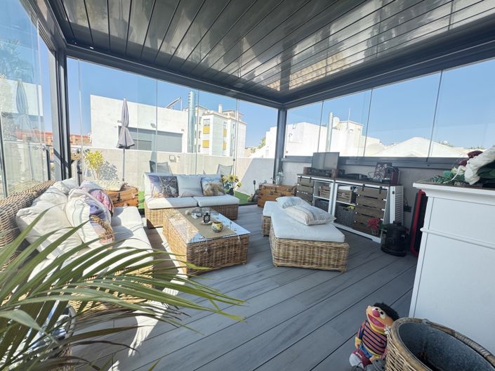 Image No.22-2 Bed Property for sale