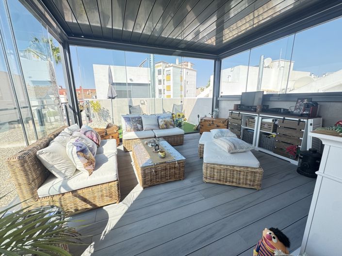 Image No.26-2 Bed Property for sale