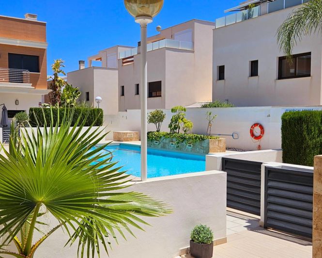 Image No.19-3 Bed Villa for sale