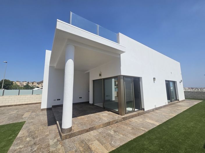 Image No.1-3 Bed Villa for sale