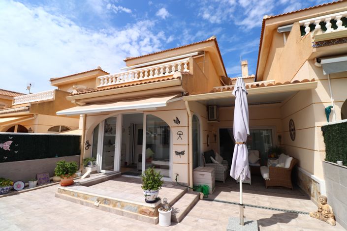 Image No.4-3 Bed Property for sale