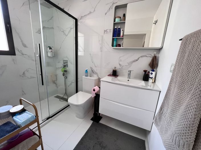 Image No.9-2 Bed Apartment for sale