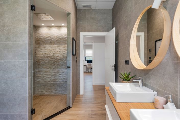 Image No.39-5 Bed Villa for sale