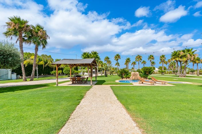 Image No.48-5 Bed Villa for sale