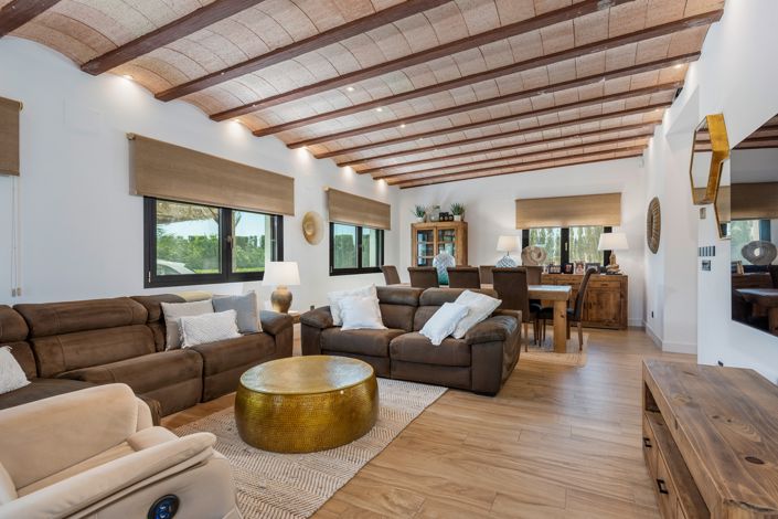 Image No.8-5 Bed Villa for sale