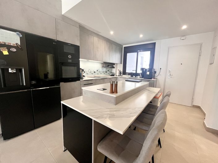 Image No.4-2 Bed Apartment for sale