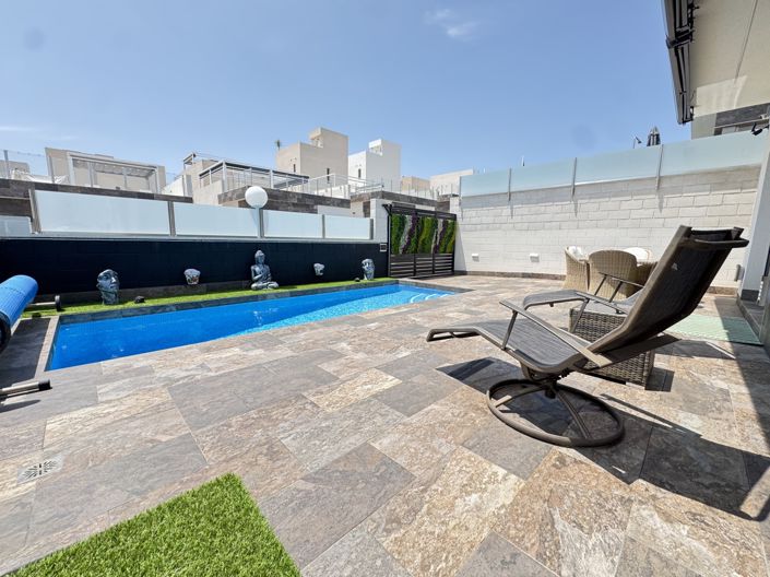 Image No.29-4 Bed Villa for sale