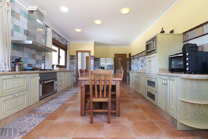 Image No.6-6 Bed Villa for sale
