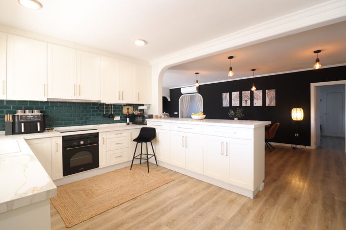 Image No.9-3 Bed Villa for sale