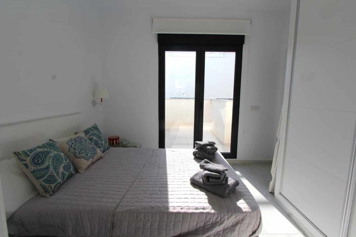 Image No.17-3 Bed Property for sale