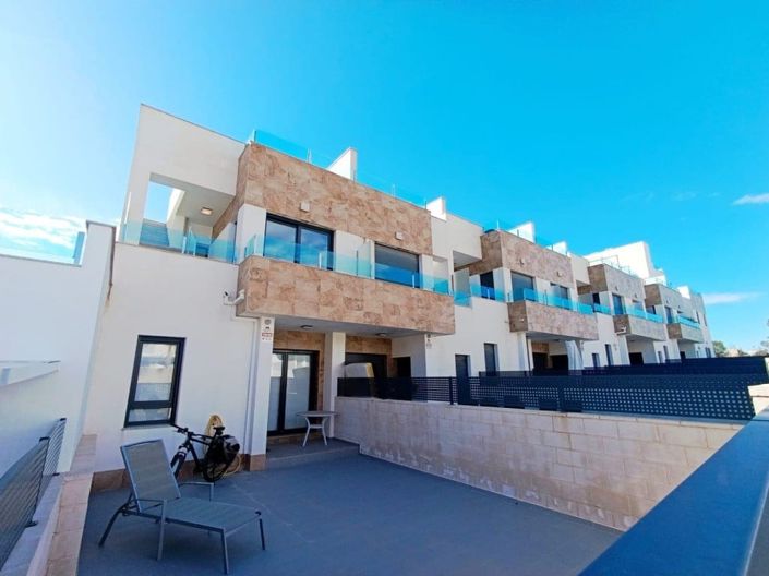 Image No.2-3 Bed Property for sale