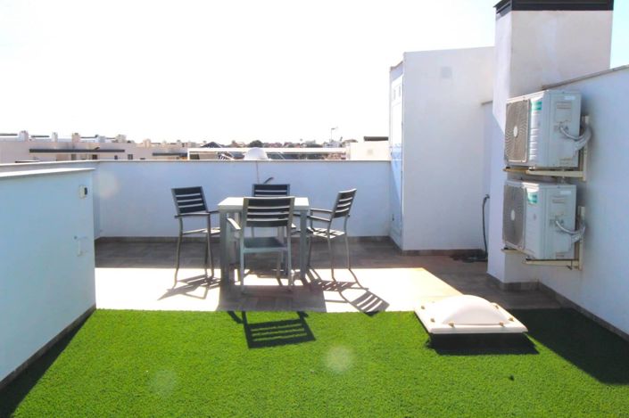 Image No.26-3 Bed Property for sale