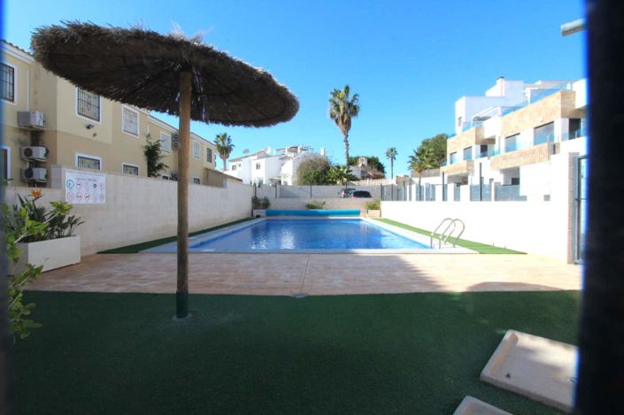 Image No.29-3 Bed Property for sale