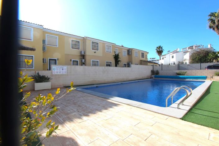 Image No.30-3 Bed Property for sale