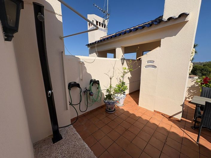 Image No.20-3 Bed Apartment for sale