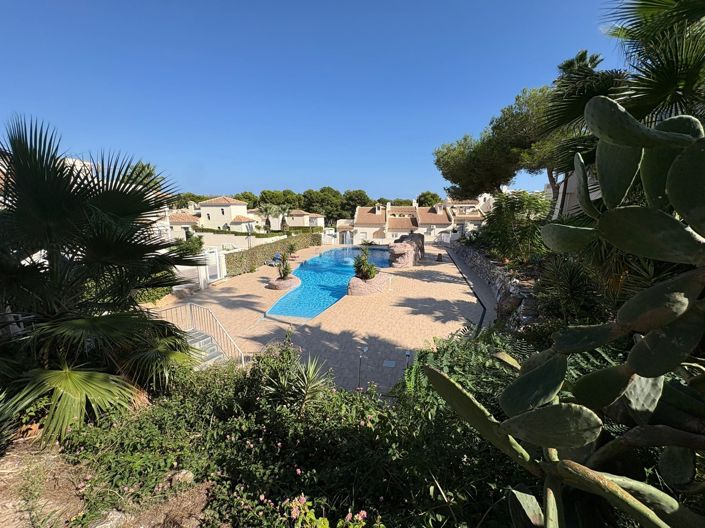 Image No.25-3 Bed Apartment for sale