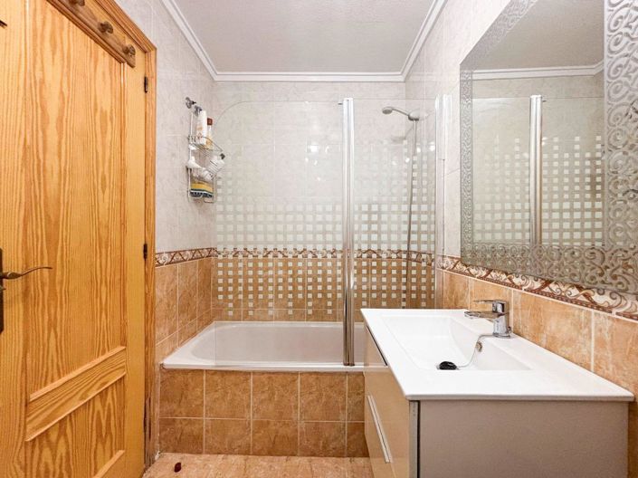 Image No.11-2 Bed Apartment for sale