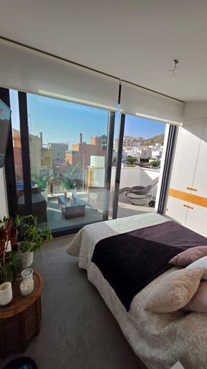 Image No.18-3 Bed Property for sale