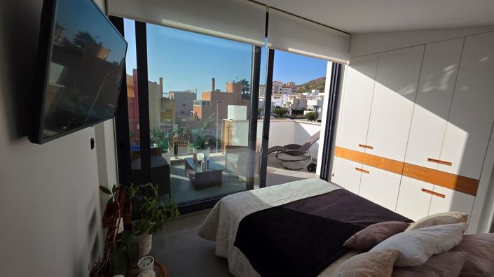 Image No.21-3 Bed Property for sale