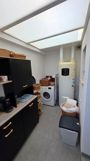 Image No.8-3 Bed Property for sale