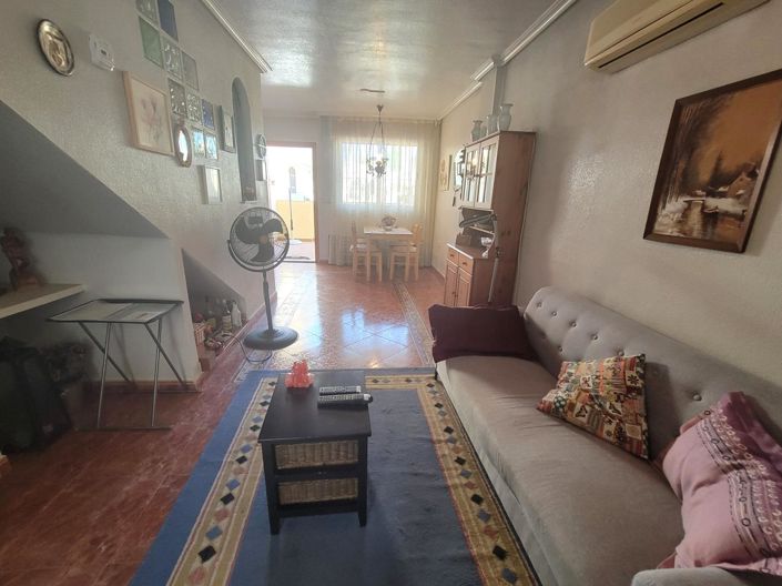 Image No.19-3 Bed Property for sale