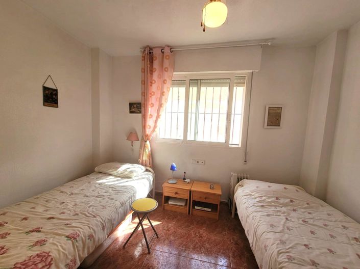 Image No.27-3 Bed Property for sale