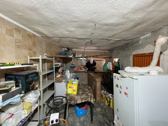 Image No.20-4 Bed Property for sale