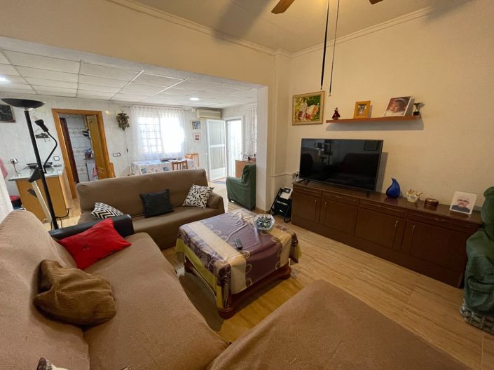 Image No.7-4 Bed Property for sale