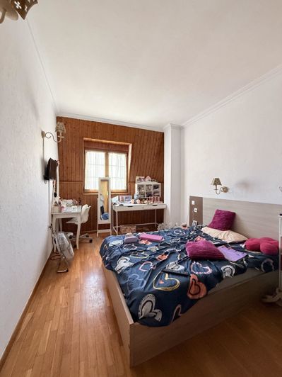 Image No.12-4 Bed Property for sale