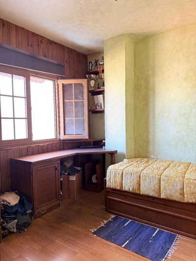 Image No.15-4 Bed Property for sale