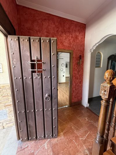 Image No.29-4 Bed Property for sale