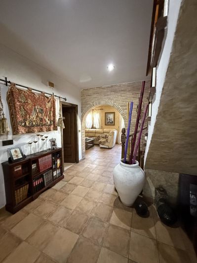 Image No.37-4 Bed Property for sale