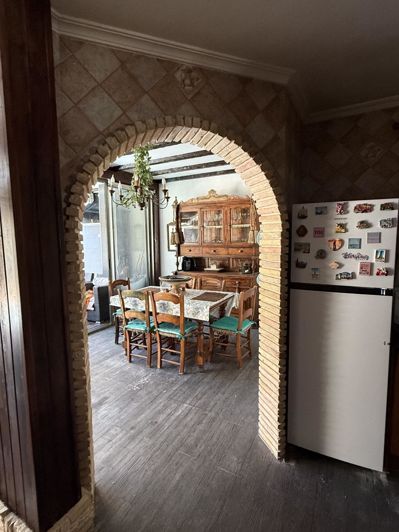 Image No.43-4 Bed Property for sale