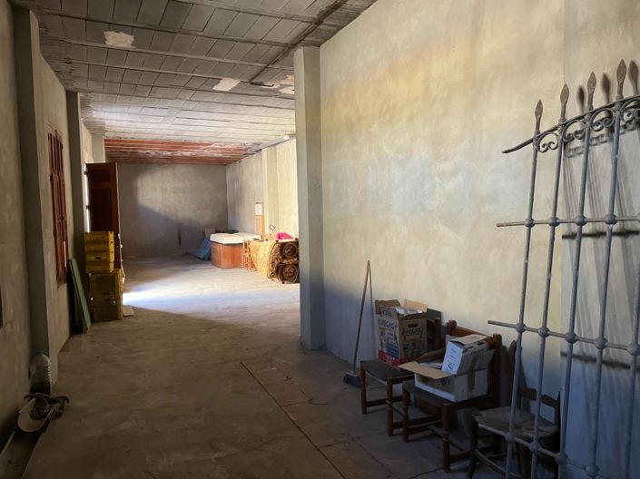 Image No.17-3 Bed Property for sale