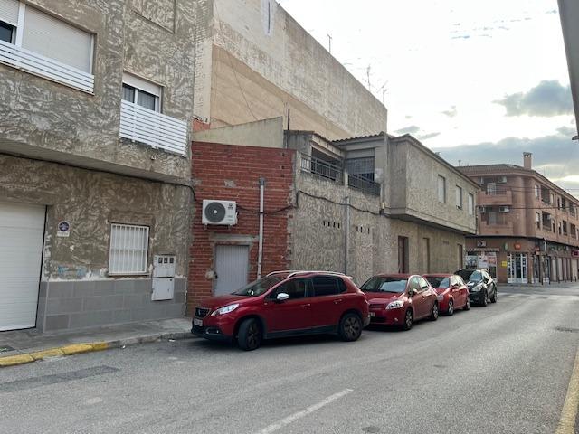 Image No.20-3 Bed Property for sale