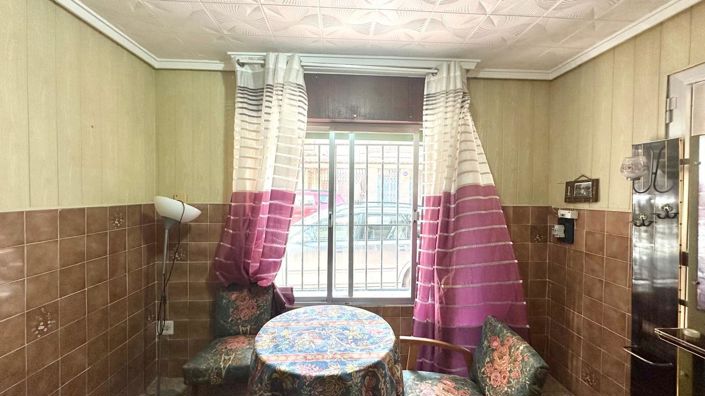 Image No.21-4 Bed Property for sale