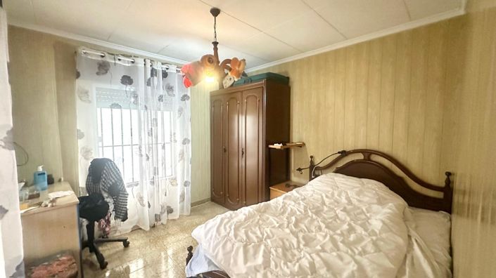 Image No.22-4 Bed Property for sale