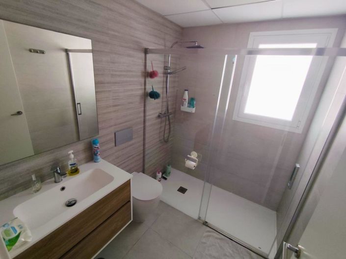 Image No.16-2 Bed Property for sale