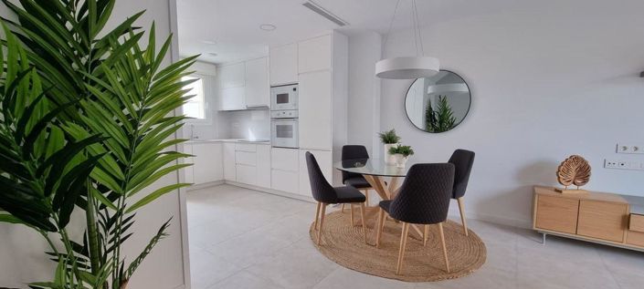 Image No.5-2 Bed Property for sale