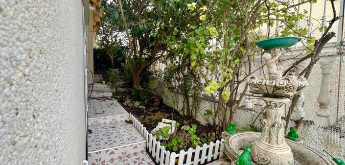 Image No.40-3 Bed Property for sale