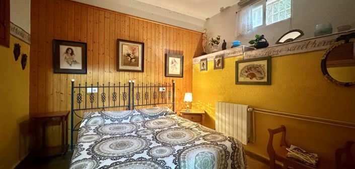 Image No.6-3 Bed Property for sale