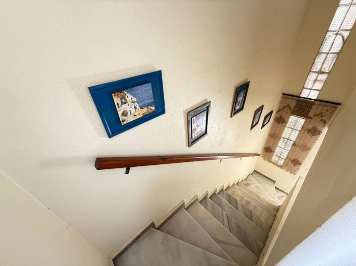 Image No.21-2 Bed Property for sale