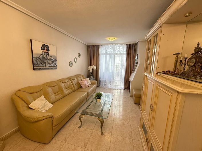 Image No.3-Propriété de 2 chambres à vendre à Torrevieja