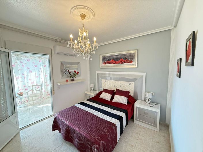 Image No.8-2 Bed Property for sale