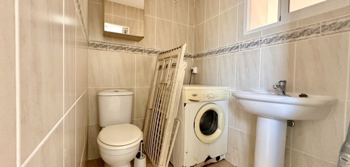 Image No.11-2 Bed Property for sale