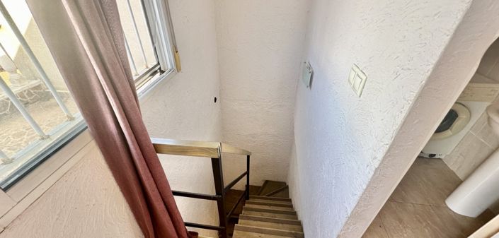 Image No.12-2 Bed Property for sale